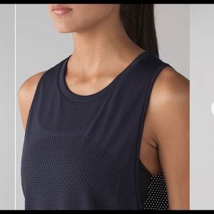 Lululemon breeze By Muscle Tank Navy Size 6